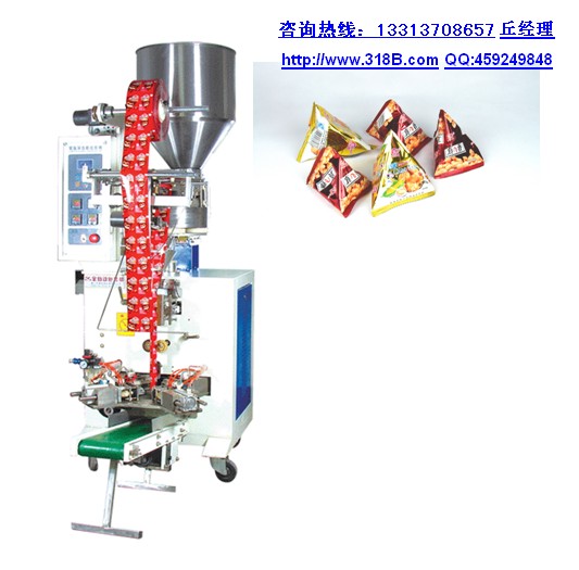 60E三角包包裝機(jī)，膨化食品包裝機(jī)，花生包裝機(jī).jpg